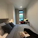 Luxurious And Modern In Center With Parking By Renters Prestige 公寓 *