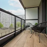 Luxurious And Modern In Center With Parking By Renters Prestige 公寓