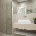 Luxurious And Modern In Center With Parking By Renters Prestige 公寓 *