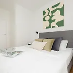 Luxurious And Modern In Center With Parking By Renters Prestige *