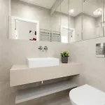 Luxurious And Modern In Center With Parking By Renters Prestige * 华沙
