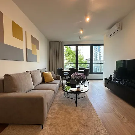 Luxurious And Modern In Center With Parking By Renters Prestige