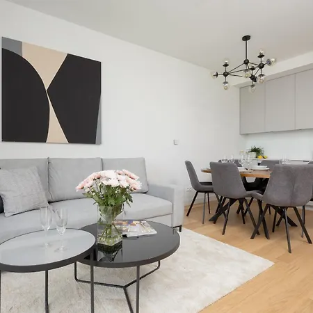 Luxurious And Modern In Center With Parking By Renters Prestige Warsaw