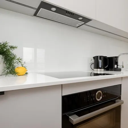 Luxurious And Modern In Center With Parking By Renters Prestige Apartment Warsaw
