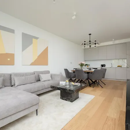 Luxurious And Modern In Center With Parking By Renters Prestige Apartment *