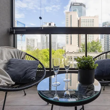 Luxurious And Modern In Center With Parking By Renters Prestige