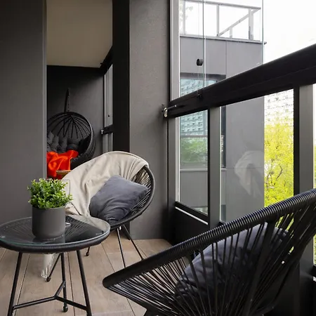 Lägenhet Luxurious And Modern In Center With Parking By Renters Prestige *