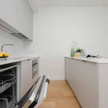Luxurious And Modern In Center With Parking By Renters Prestige Warsaw