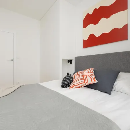 Apartment Luxurious And Modern In Center With Parking By Renters Prestige