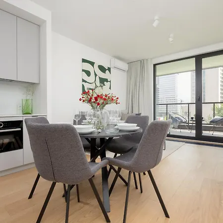 Apartment Luxurious And Modern In Center With Parking By Renters Prestige *