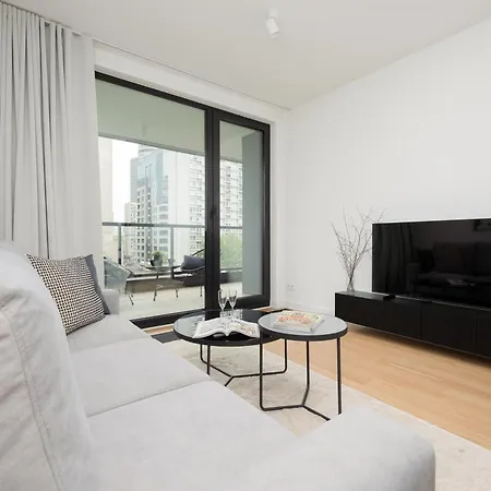 Luxurious And Modern In Center With Parking By Renters Prestige Apartment