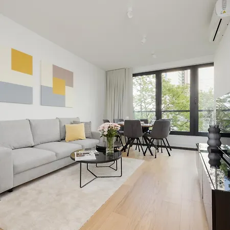 Apartment Luxurious And Modern In Center With Parking By Renters Prestige