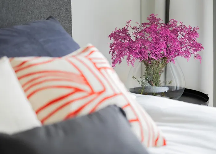 Luxurious And Modern In Center With Parking By Renters Prestige Apartment