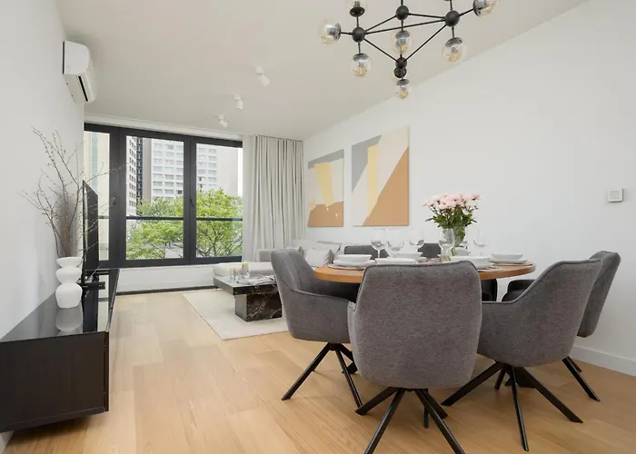 Apartment Luxurious And Modern In Center With Parking By Renters Prestige *