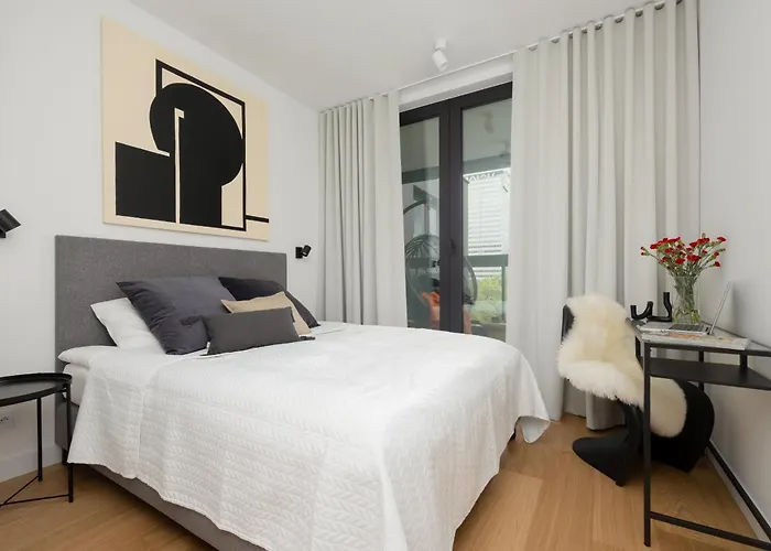 Apartment Luxurious And Modern In Center With Parking By Renters Prestige *