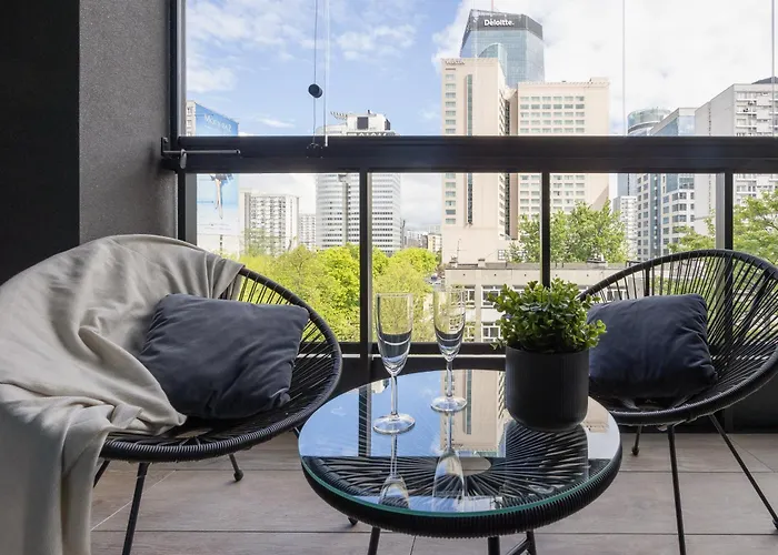 Luxurious And Modern In Center With Parking By Renters Prestige