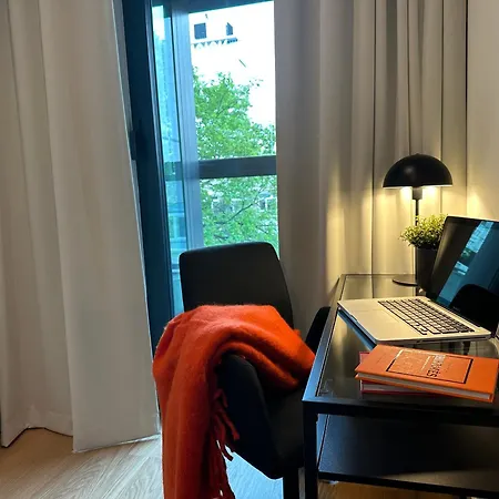 Lägenhet Luxurious And Modern In Center With Parking By Renters Prestige *