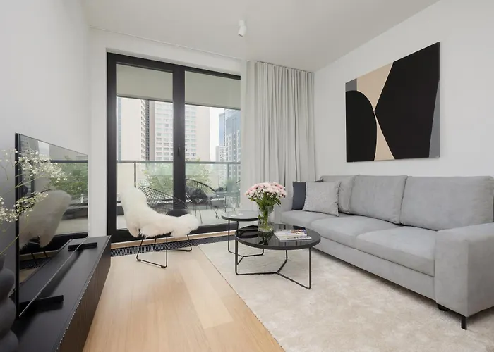Luxurious And Modern In Center With Parking By Renters Prestige Apartment *
